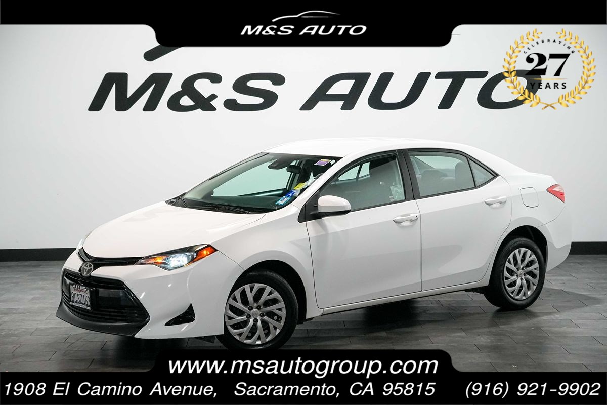 Super White 2018 Toyota Corolla Sedan Front-Wheel Drive Automatic