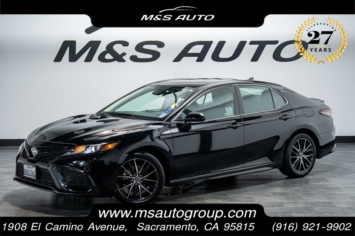 2023 Toyota Camry SE Nightshade