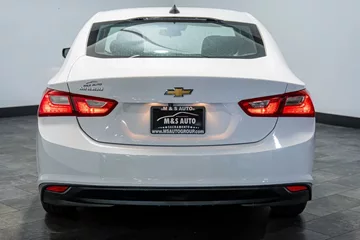 2023 Chevrolet Malibu LS thumbnail