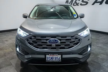 2022 Ford Edge Titanium thumbnail