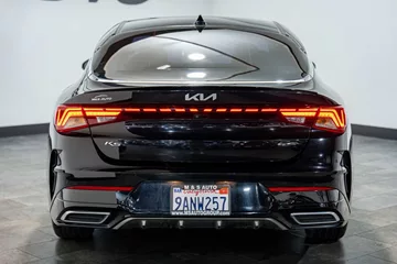 2022 Kia K5 GT-Line thumbnail