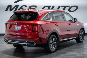 2022 Kia Sorento S thumbnail
