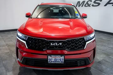 2022 Kia Sorento S thumbnail