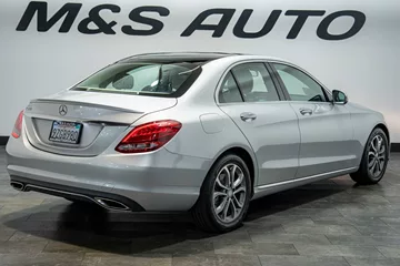 2016 Mercedes-Benz C-Class Sedan thumbnail