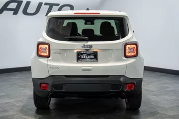2023 Jeep Renegade Latitude thumbnail