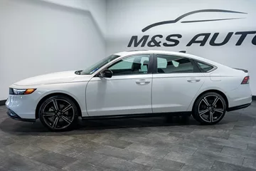 2025 Honda Accord Sport thumbnail