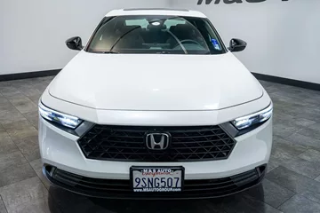 2025 Honda Accord Sport thumbnail