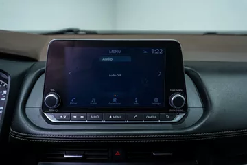 2023 Nissan Rogue SV thumbnail