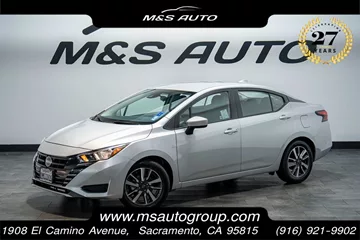 2024 Nissan Versa SV thumbnail