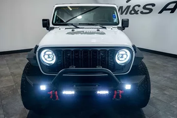 2024 Jeep Wrangler Sport S thumbnail