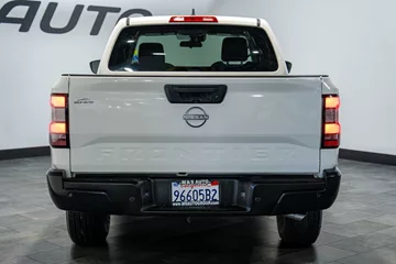 2022 Nissan Frontier S thumbnail