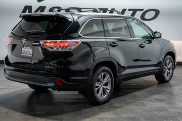 2014 Toyota Highlander XLE thumbnail