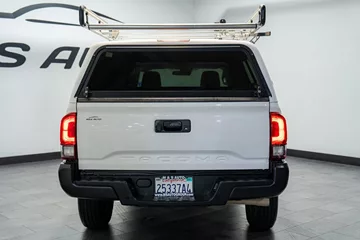 2023 Toyota Tacoma SR thumbnail