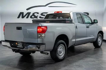 2009 Toyota Tundra SR5 thumbnail
