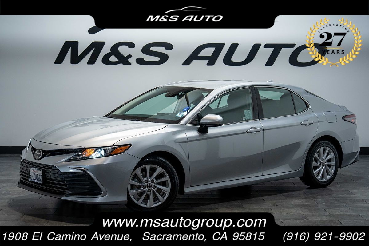 2022 Toyota Camry LE
