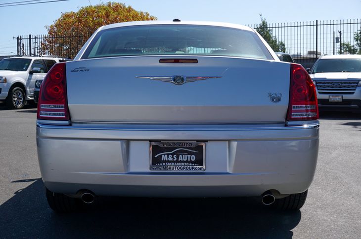 Sold 2009 Chrysler 300 300C Hemi in Sacramento
