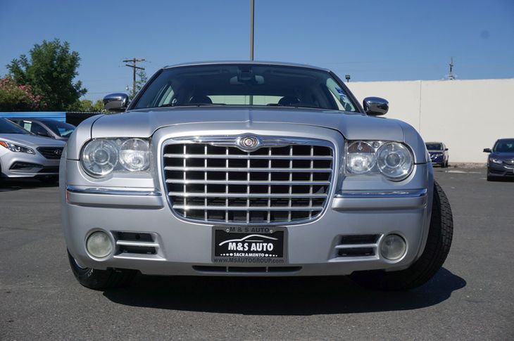 Chrysler 300C Hemi 、M5、3シリーズ 2003 Chrysler 300C concept car