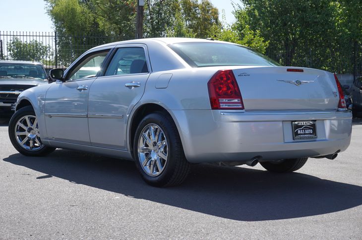 Sold 2009 Chrysler 300 300C Hemi in Sacramento