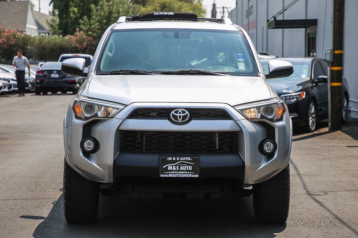 Sold 2016 Toyota 4Runner SR5 4x4 With Navigation in Sacramento