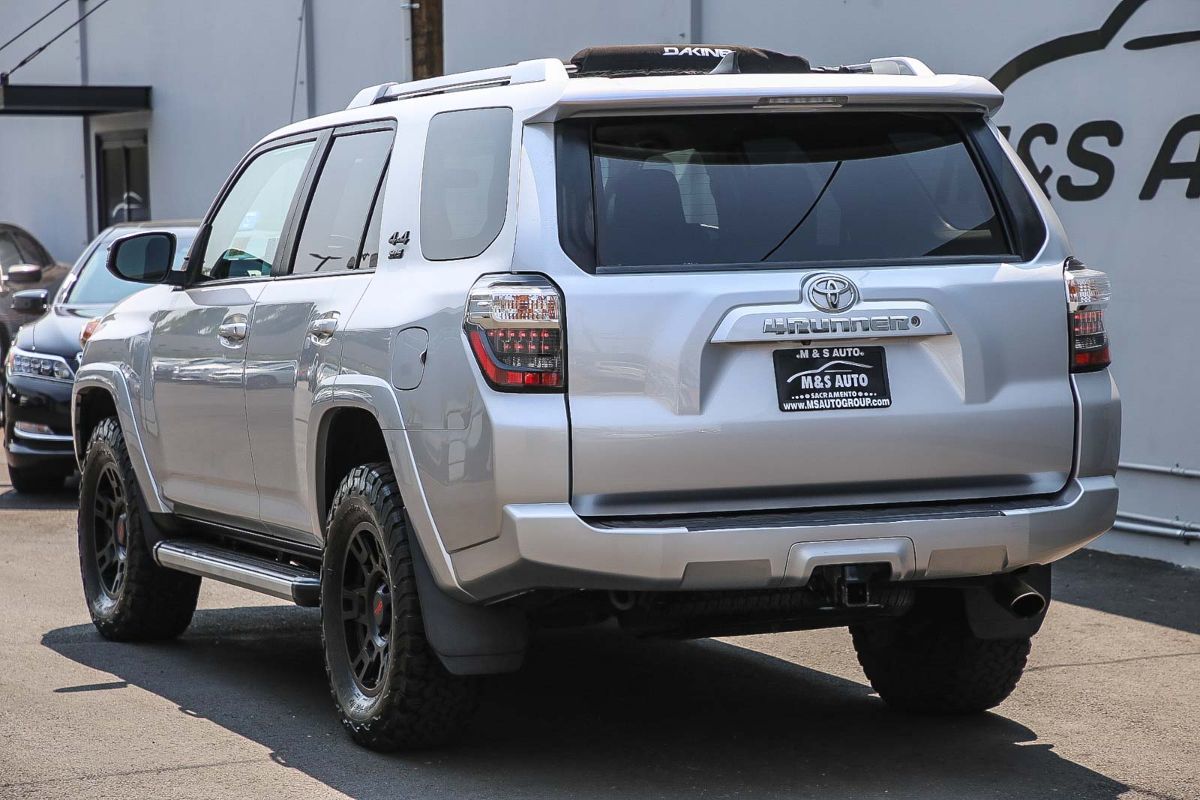 Sold 2016 Toyota 4Runner SR5 4x4 With Navigation in Sacramento