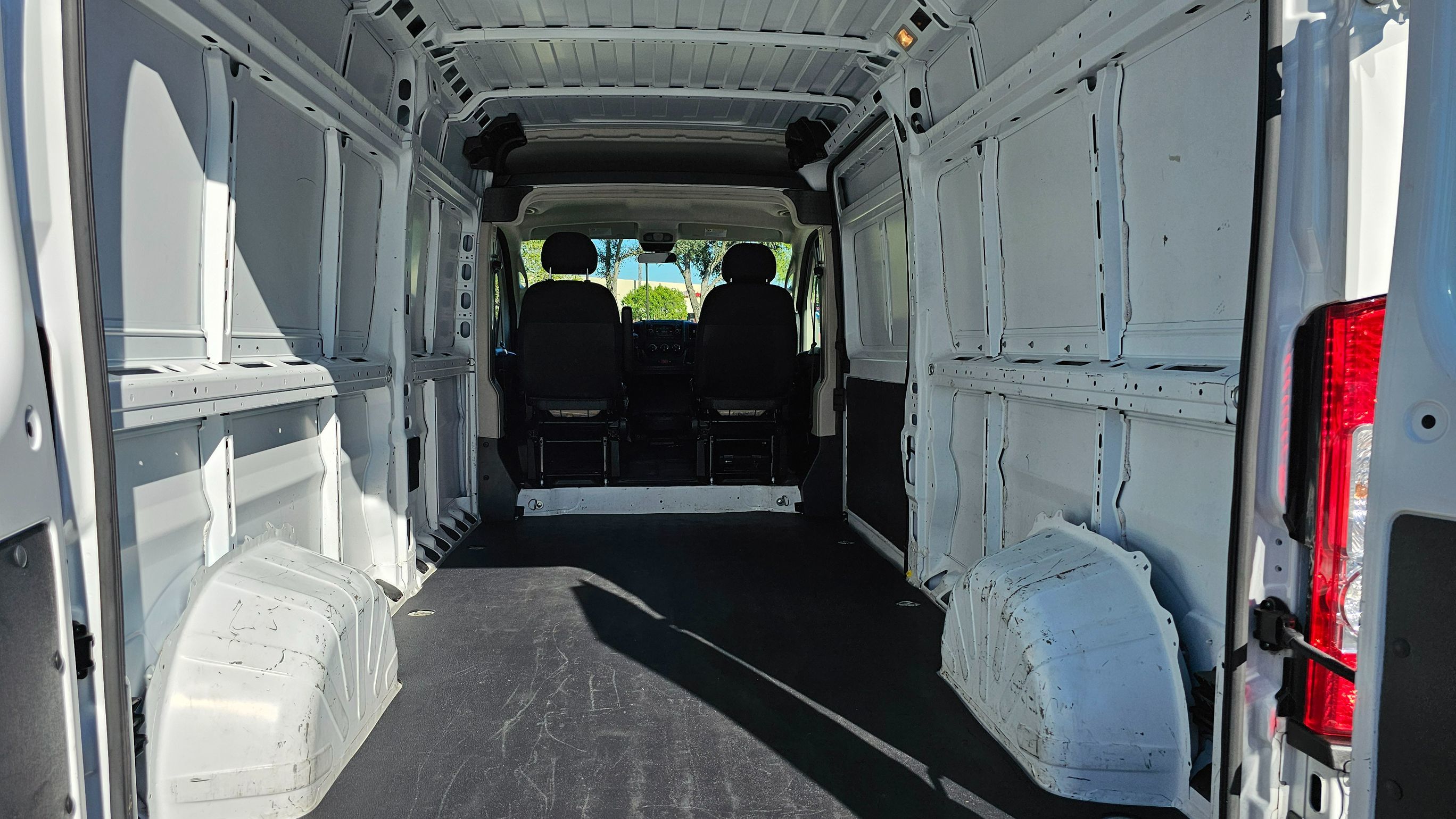 2021 Ram ProMaster 2500 photo 9