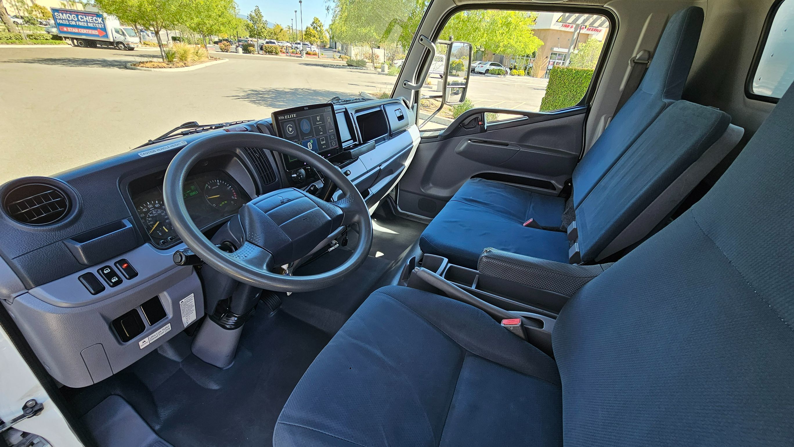 2014 Mitsubishi Fuso FEC52S photo 12