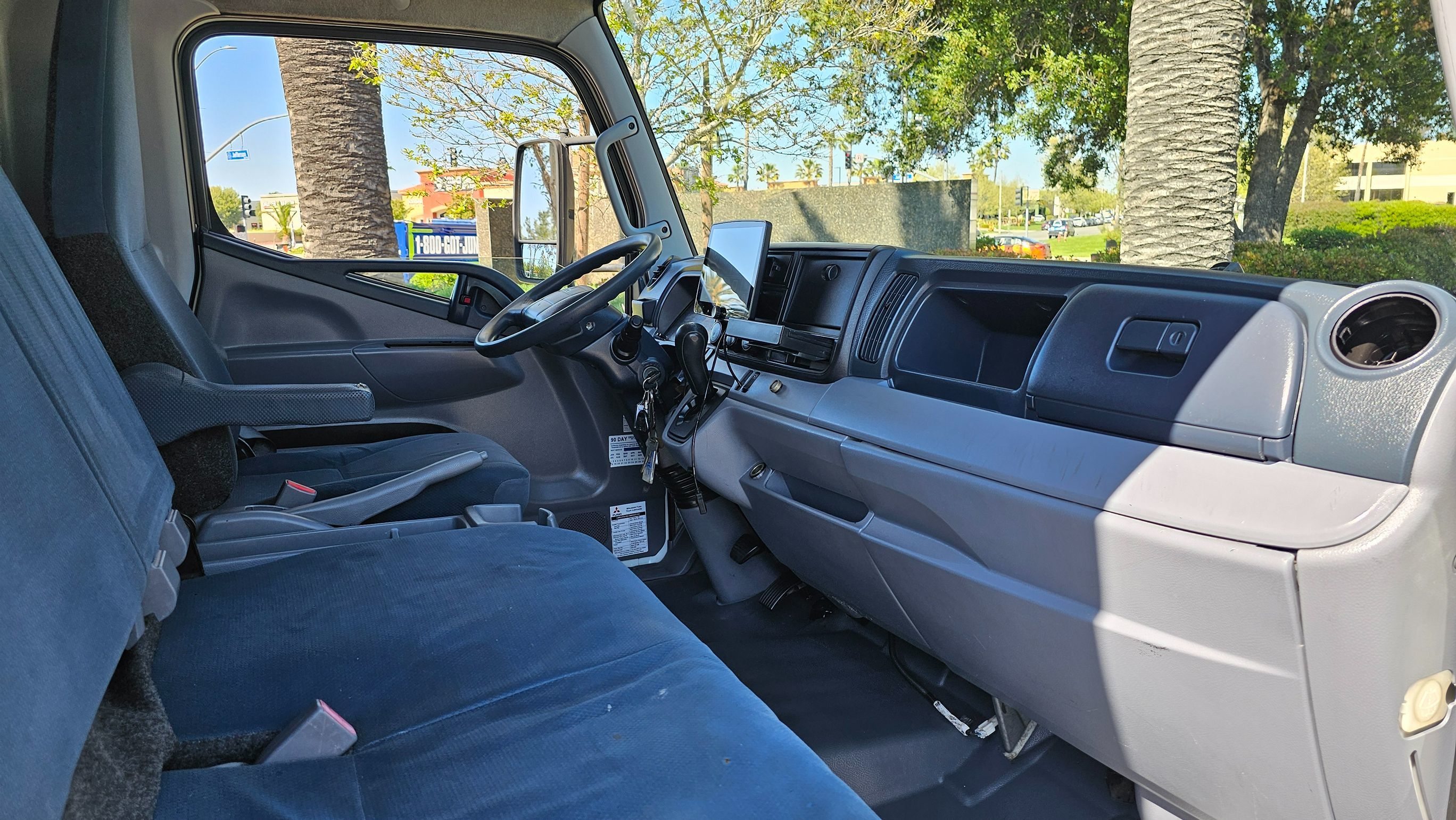 2014 Mitsubishi Fuso FEC52S photo 17