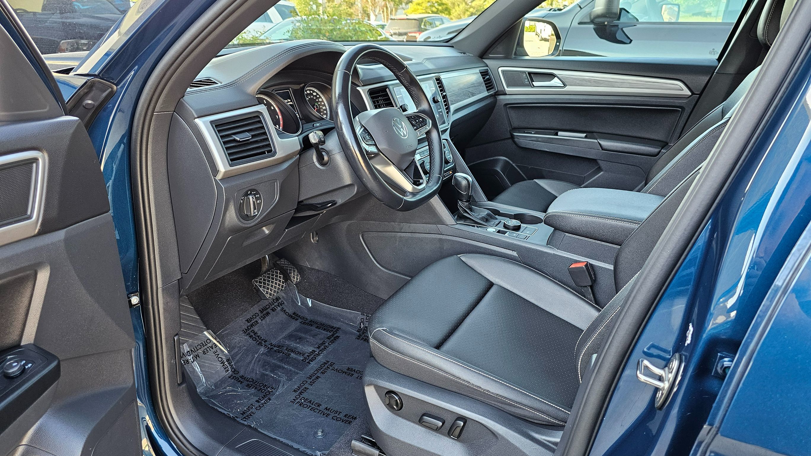 2020 Volkswagen Atlas Cross Sport V6 SE Technology photo 14