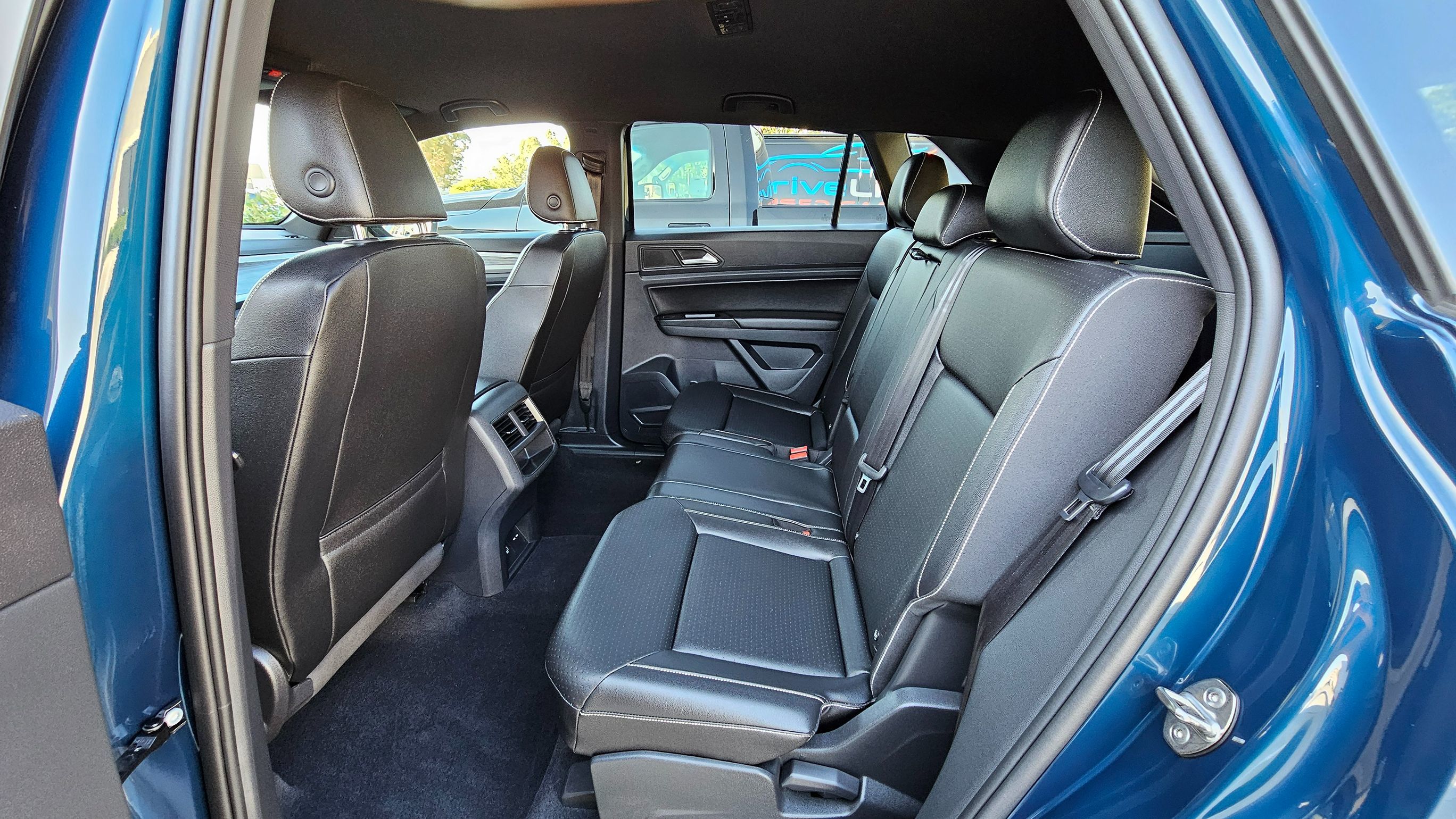 2020 Volkswagen Atlas Cross Sport V6 SE Technology photo 18