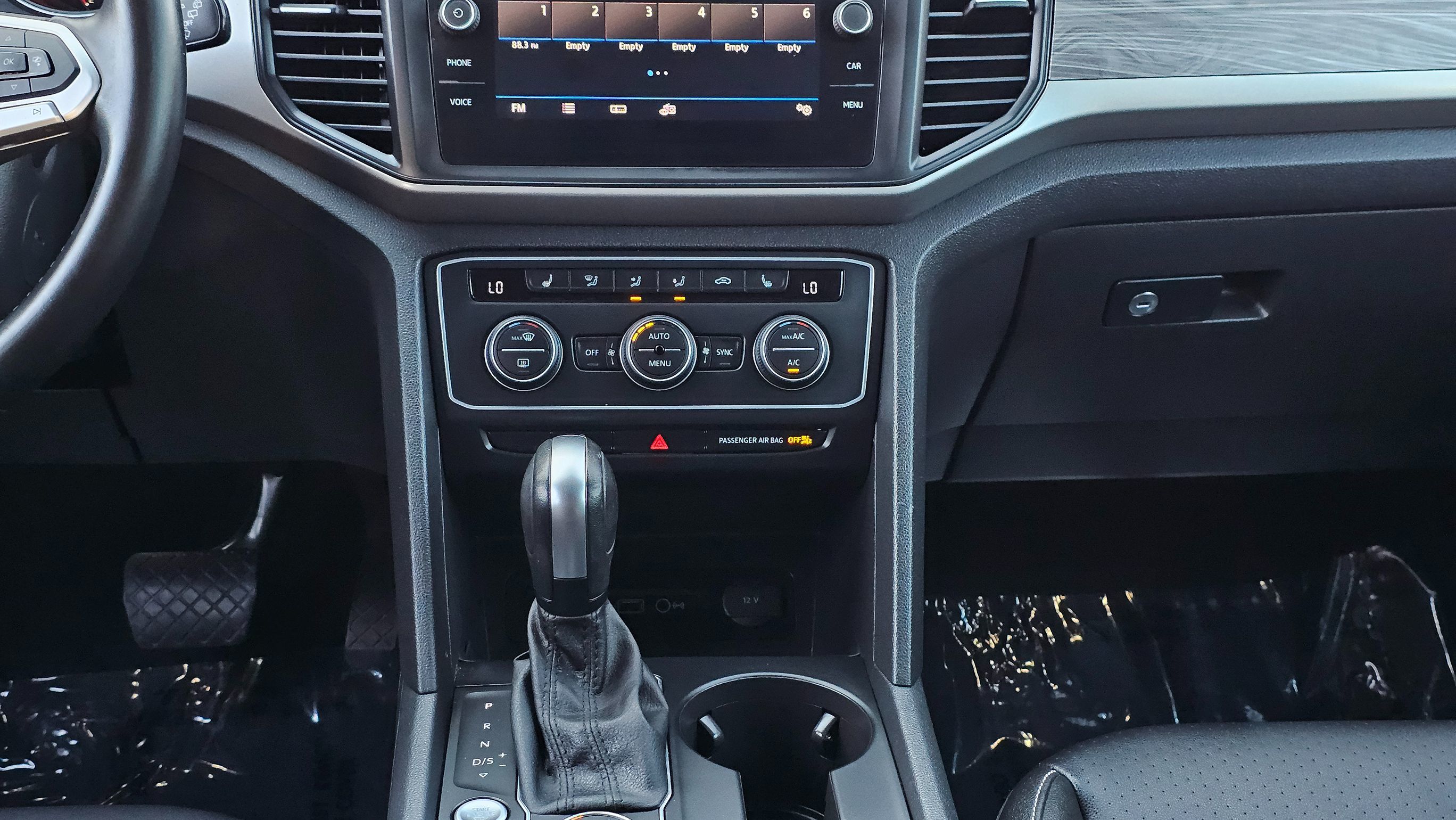 2020 Volkswagen Atlas Cross Sport V6 SE Technology photo 24