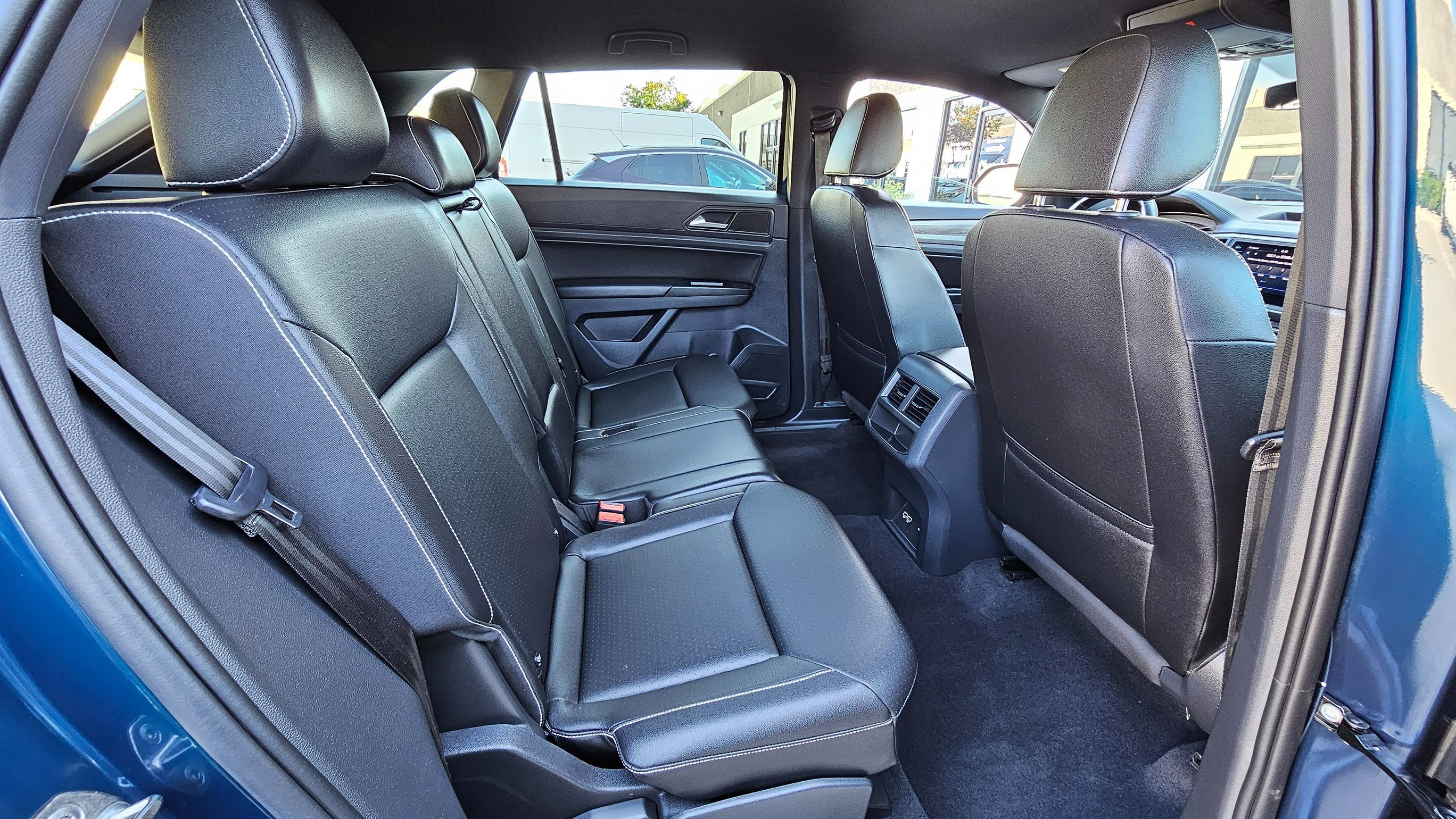 2020 Volkswagen Atlas Cross Sport V6 SE Technology photo 28