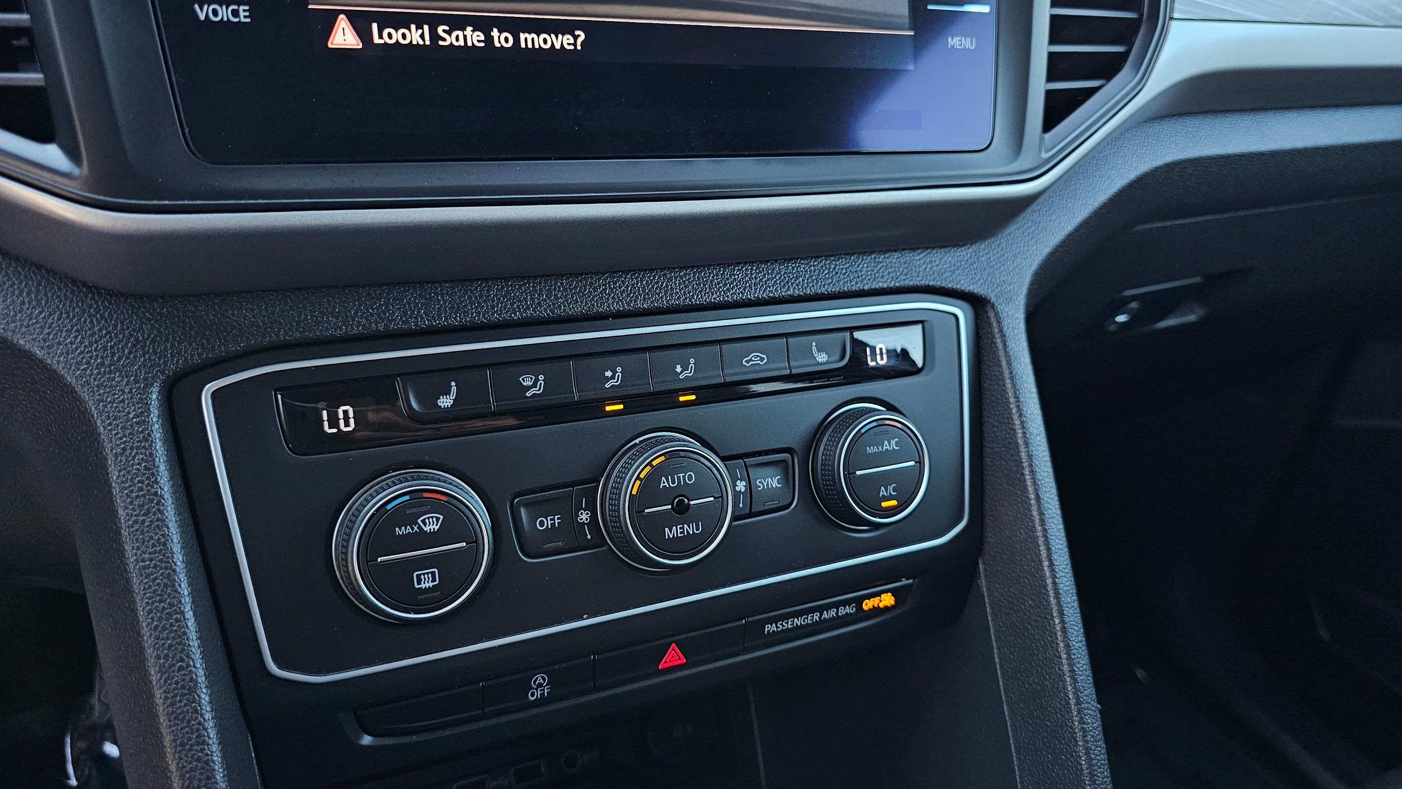 2020 Volkswagen Atlas Cross Sport V6 SE Technology photo 33