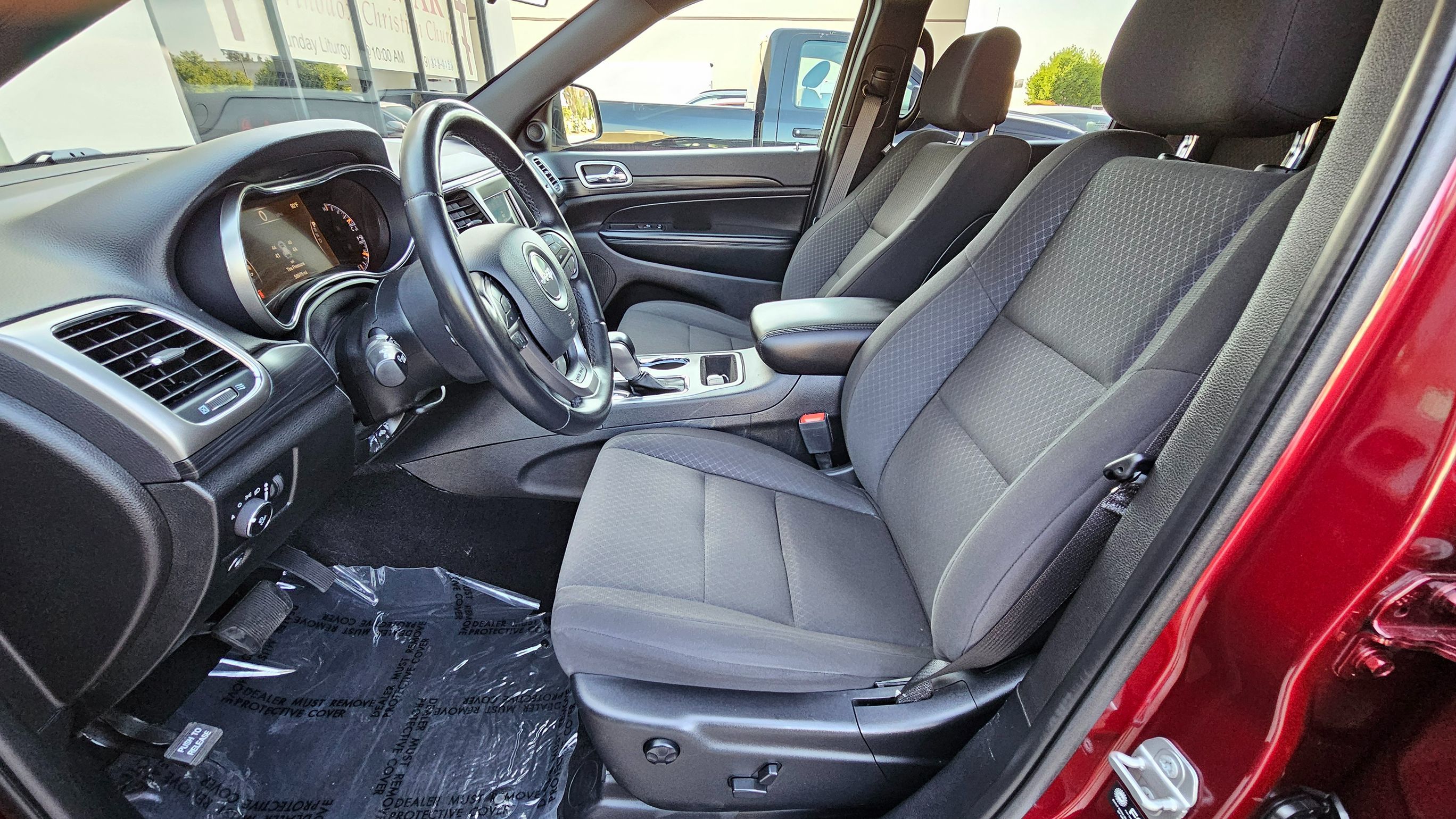 2021 Jeep Grand Cherokee Laredo E photo 12