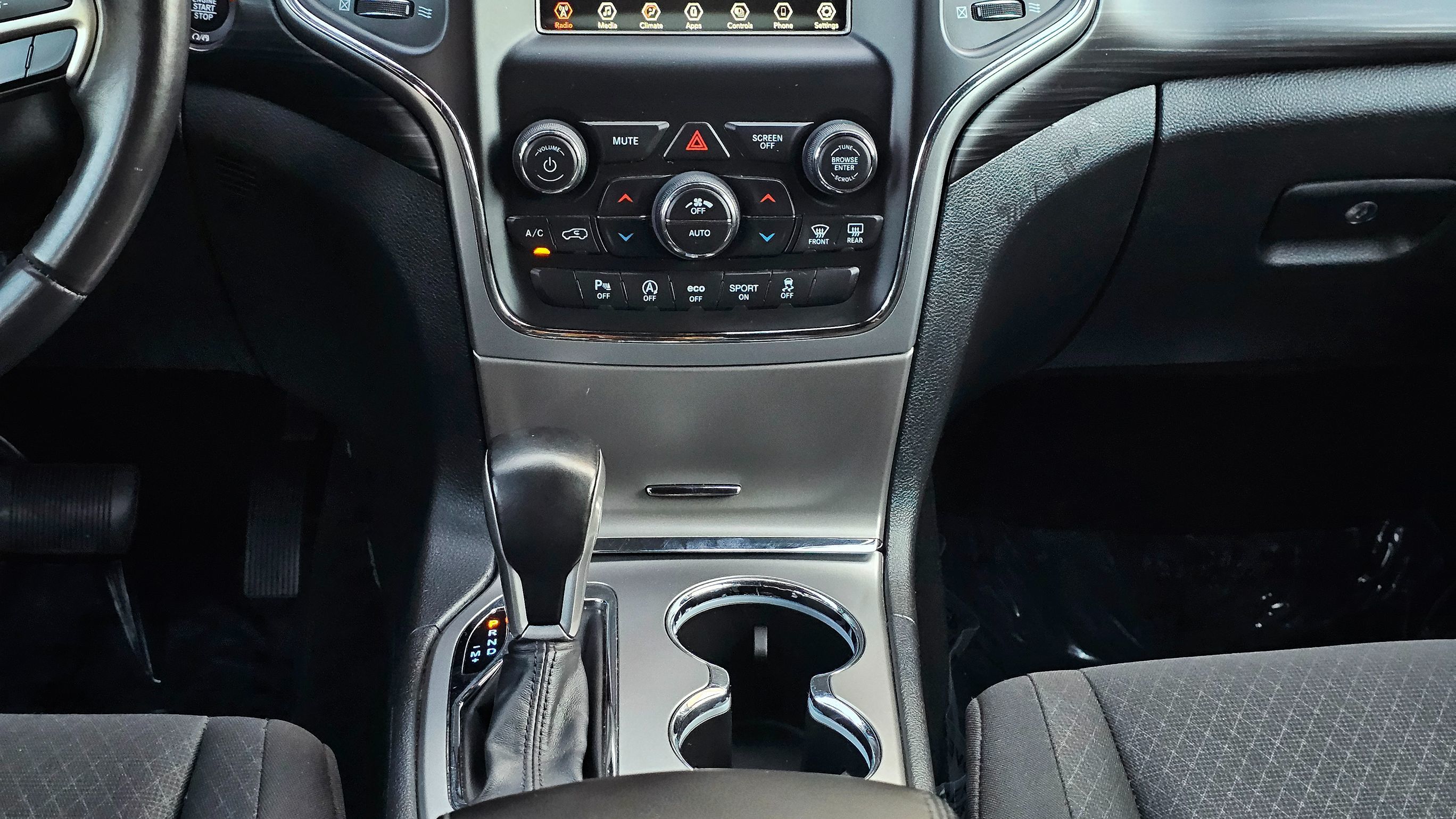 2021 Jeep Grand Cherokee Laredo E photo 21