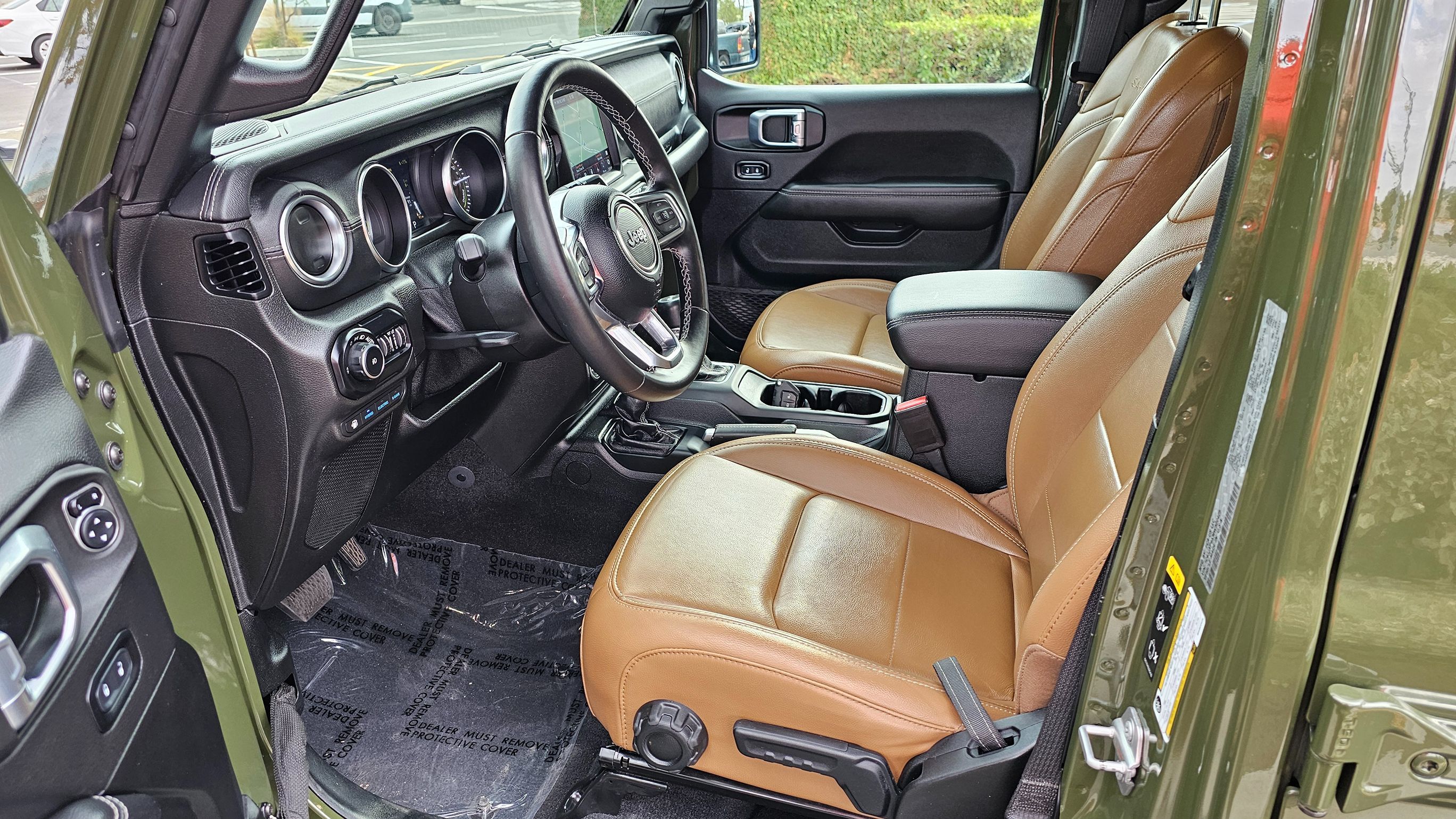 2021 Jeep Wrangler Unlimited Sahara 4XE photo 13