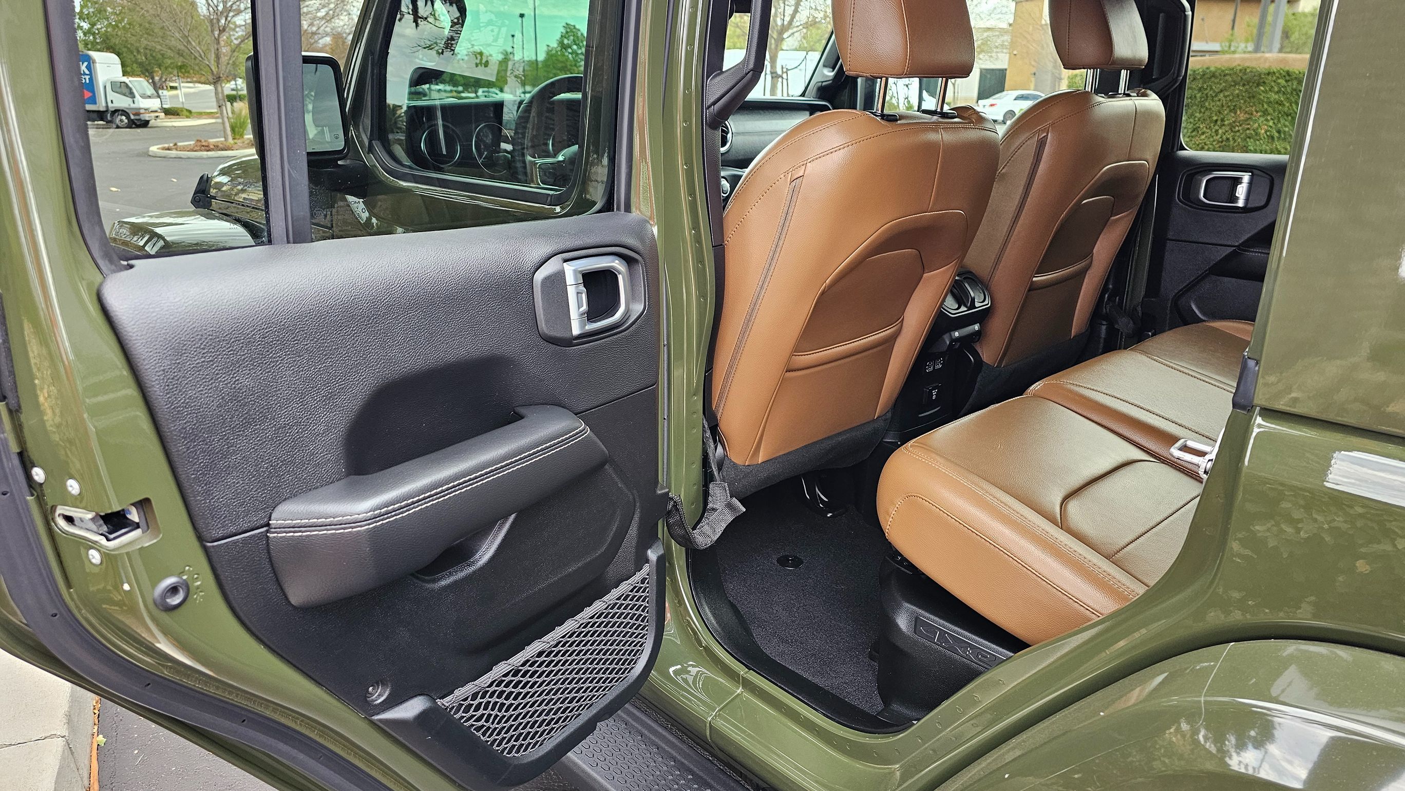 2021 Jeep Wrangler Unlimited Sahara 4XE photo 16