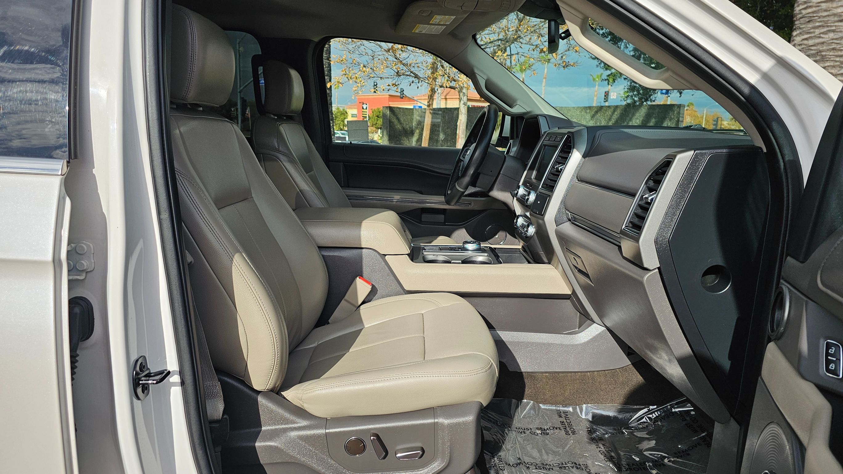 2019 Ford Expedition XLT photo 30