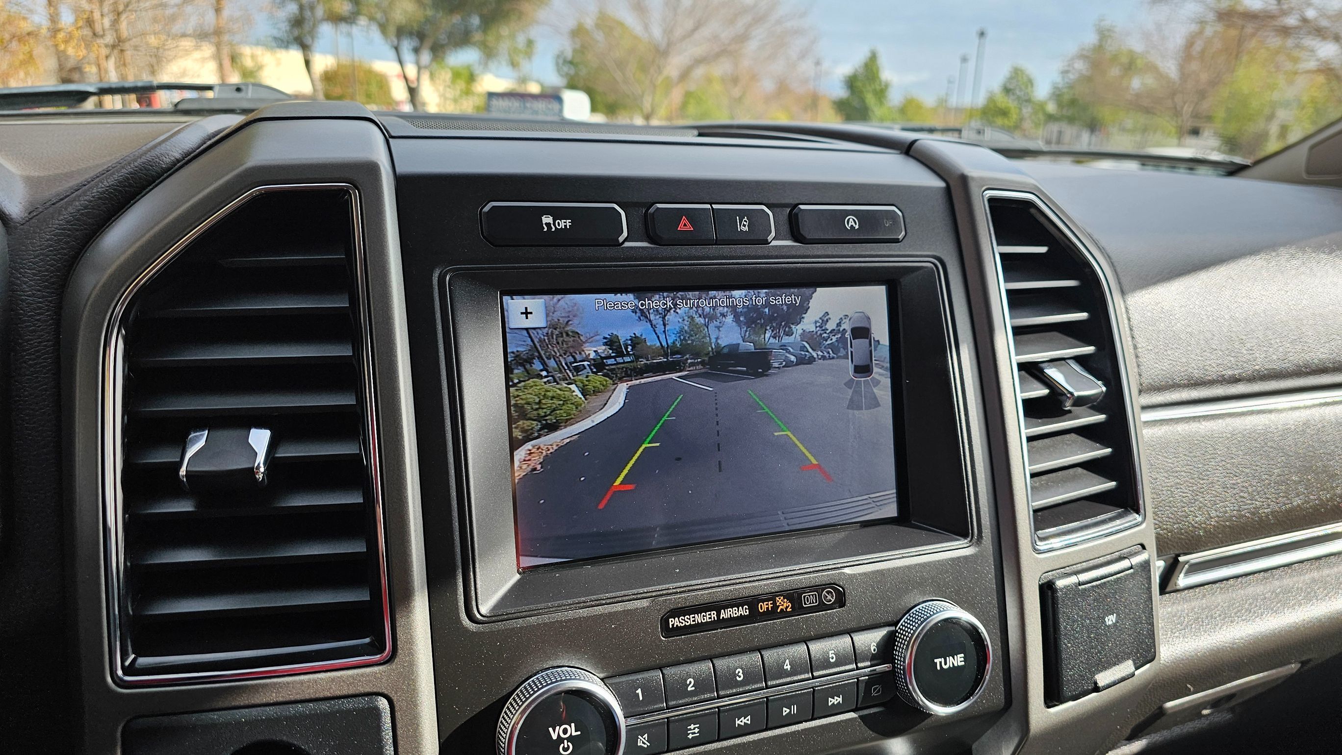 2019 Ford Expedition XLT photo 32