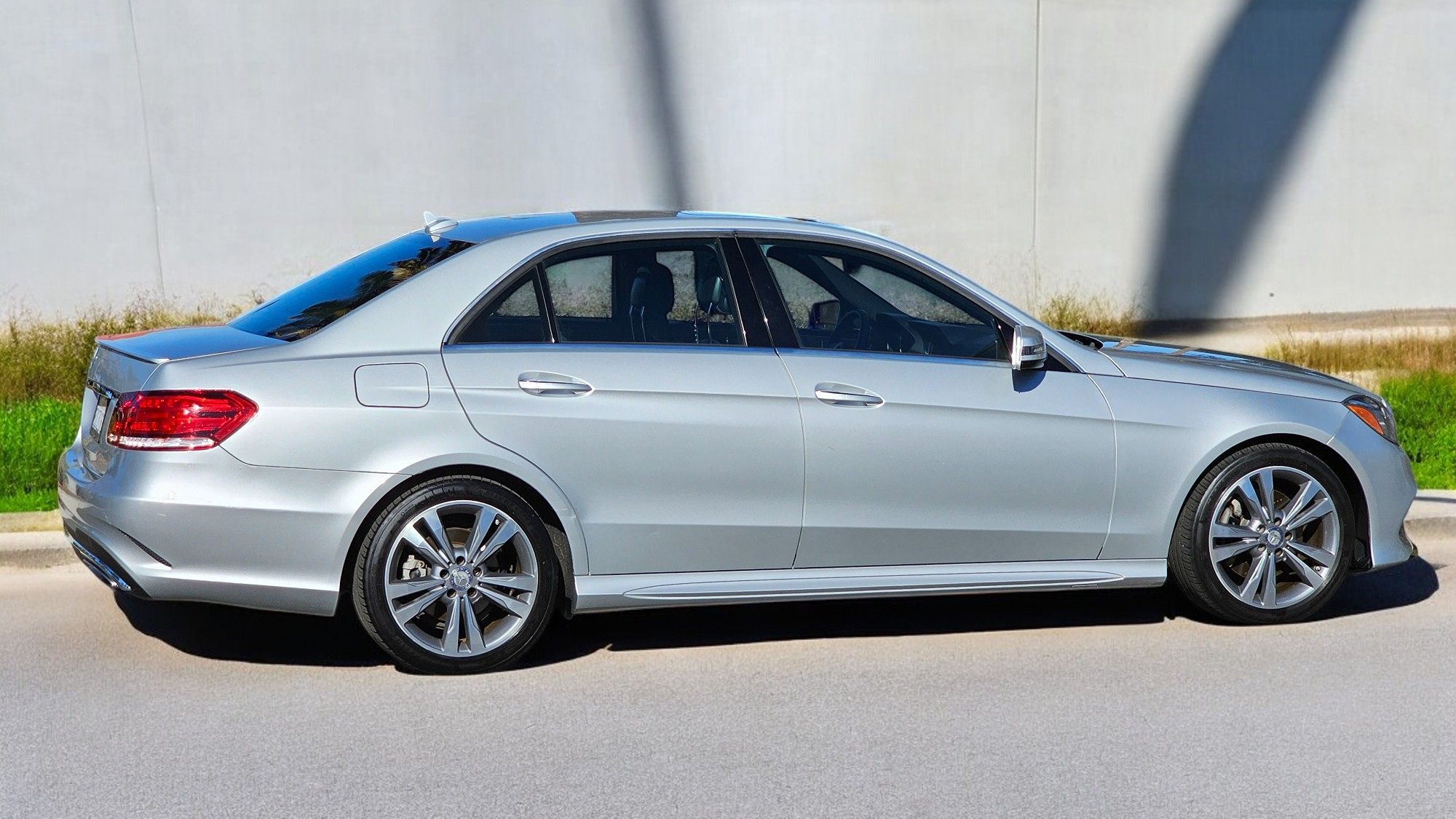 2016 Mercedes-Benz E-Class E350 Sport photo 6