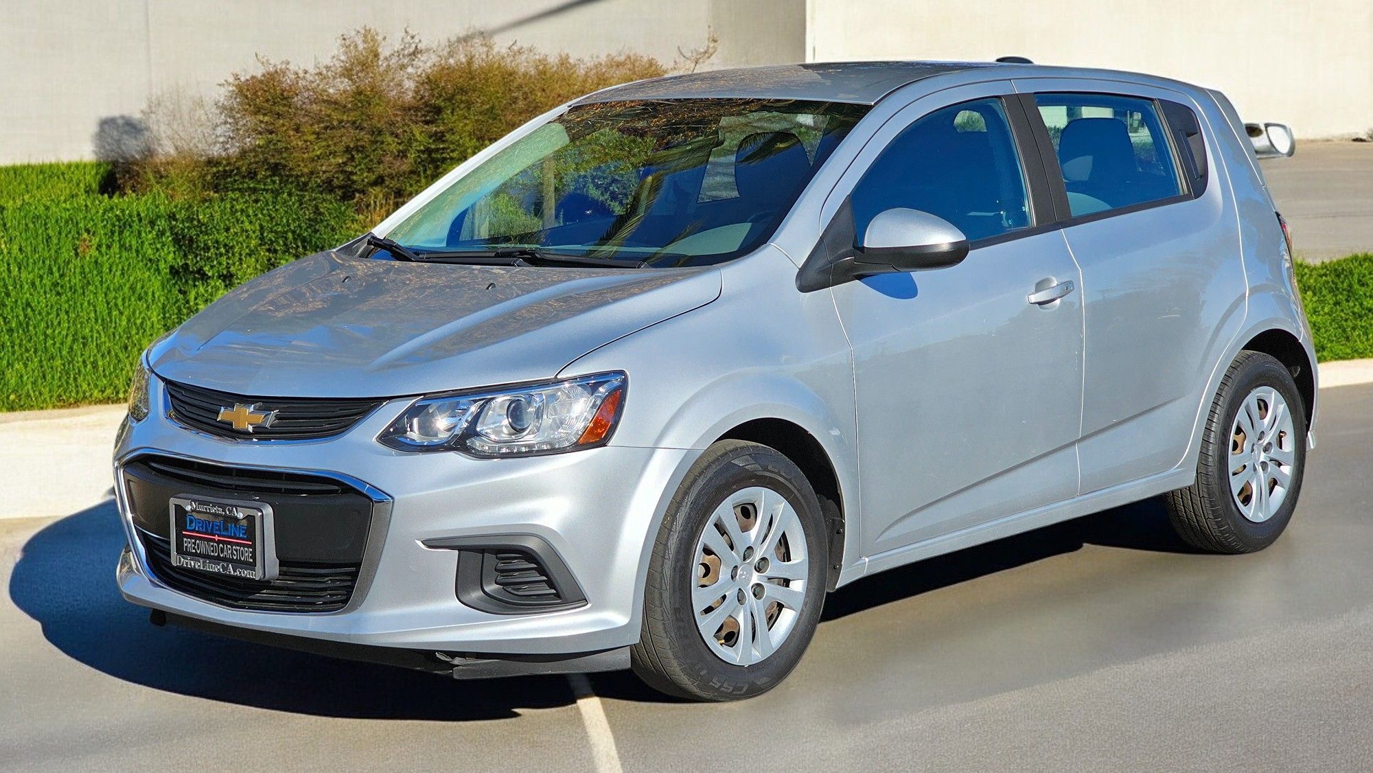 2020 Chevrolet Sonic null photo 3