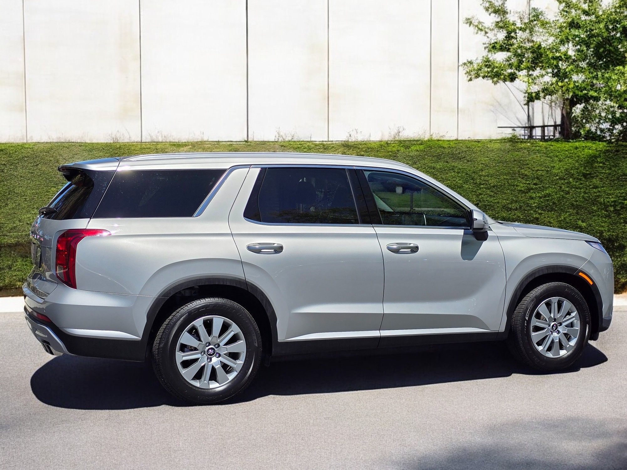 2025 Hyundai Palisade SEL photo 2