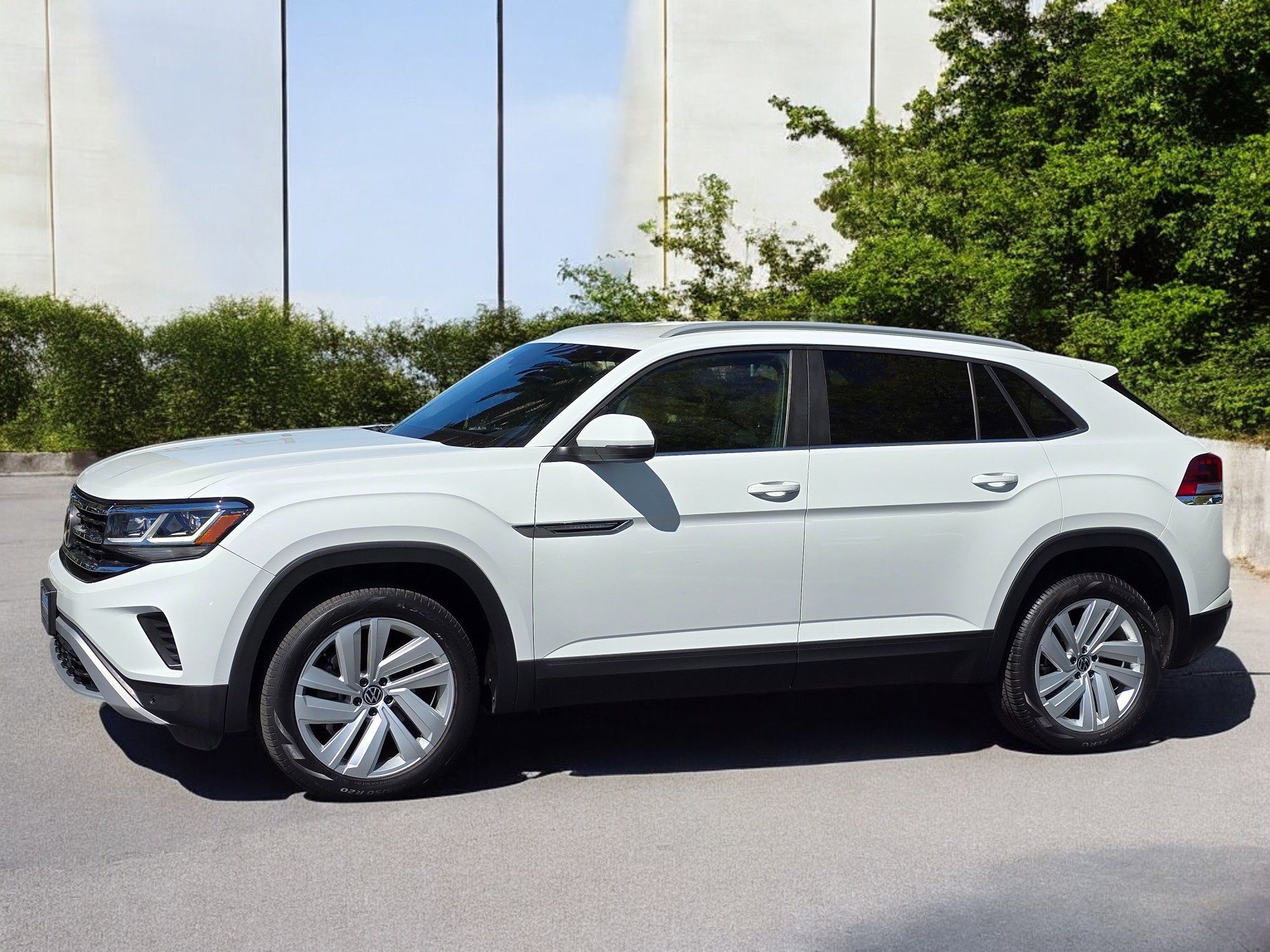 2021 Volkswagen Atlas Cross Sport SE Technology photo 8