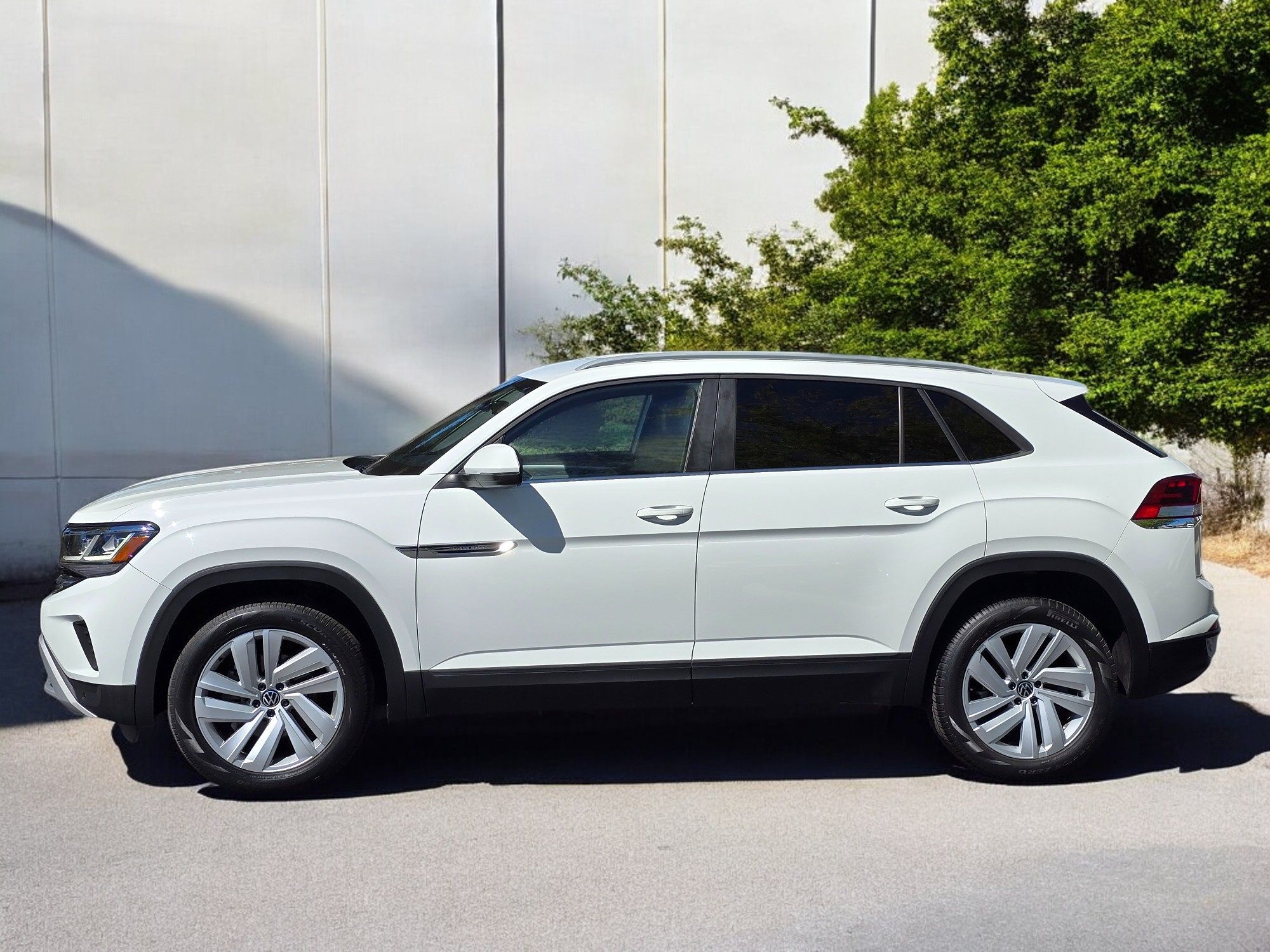 2021 Volkswagen Atlas Cross Sport SE Technology photo 10