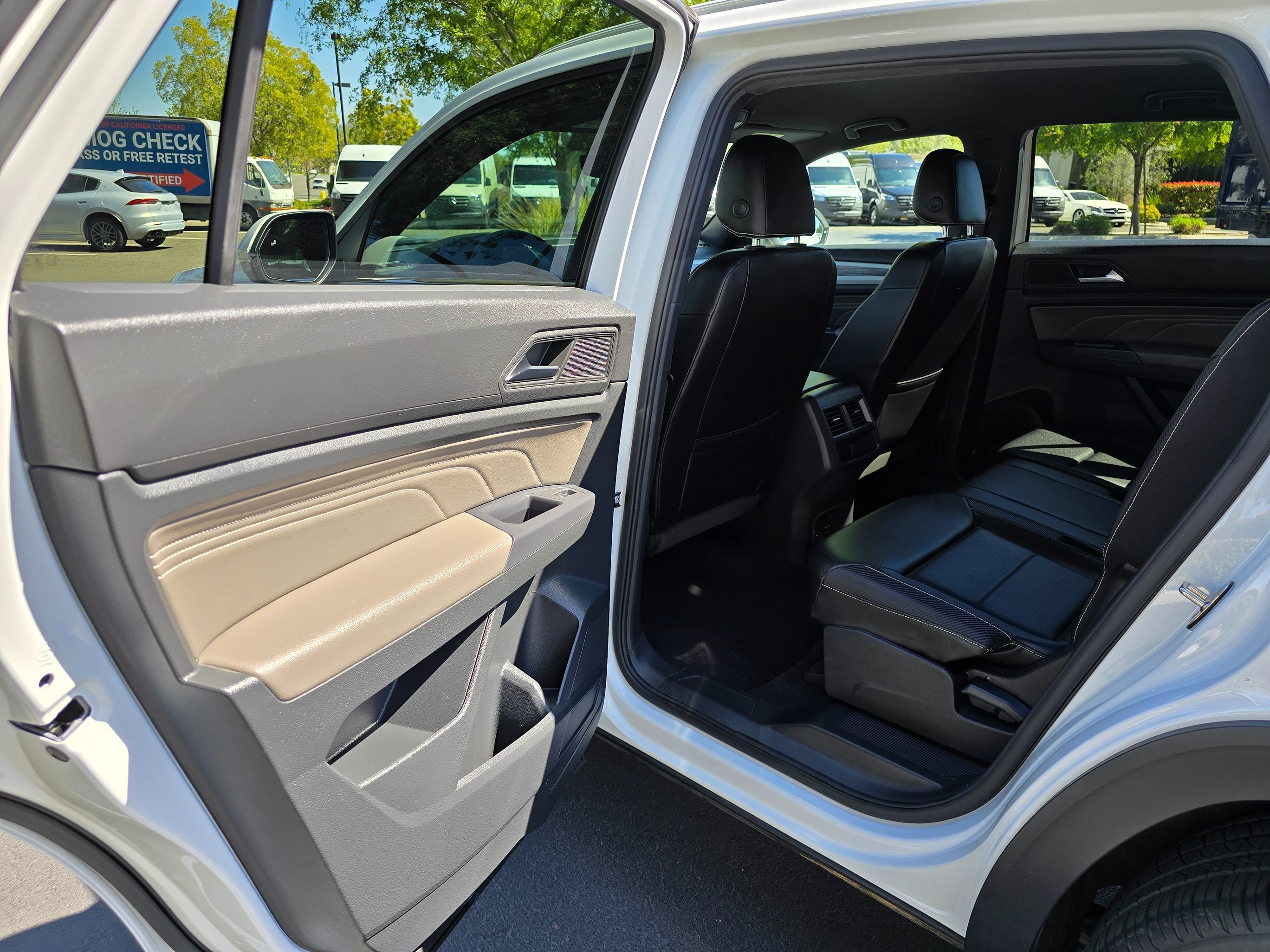 2021 Volkswagen Atlas Cross Sport SE Technology photo 14
