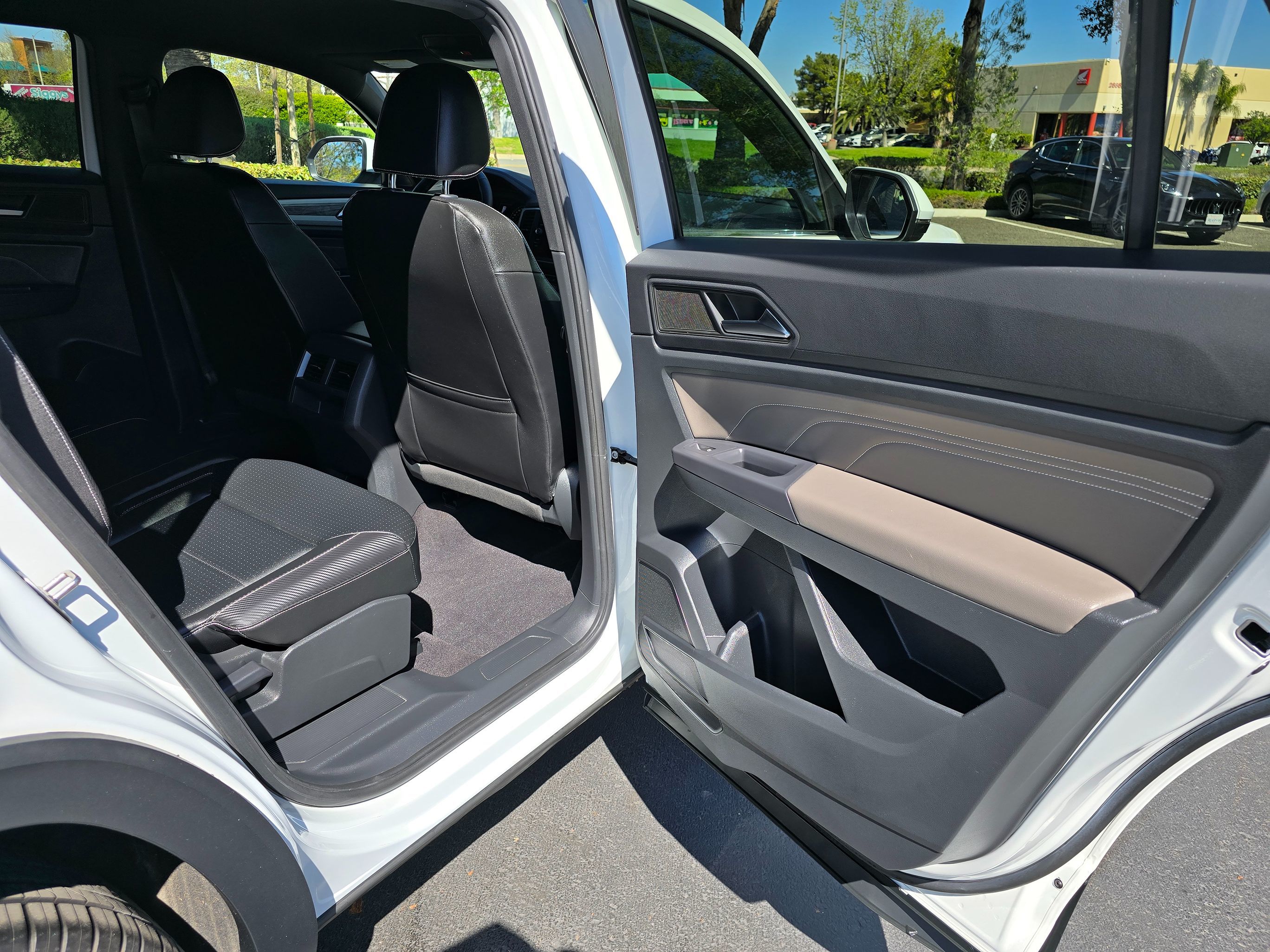 2021 Volkswagen Atlas Cross Sport SE Technology photo 25