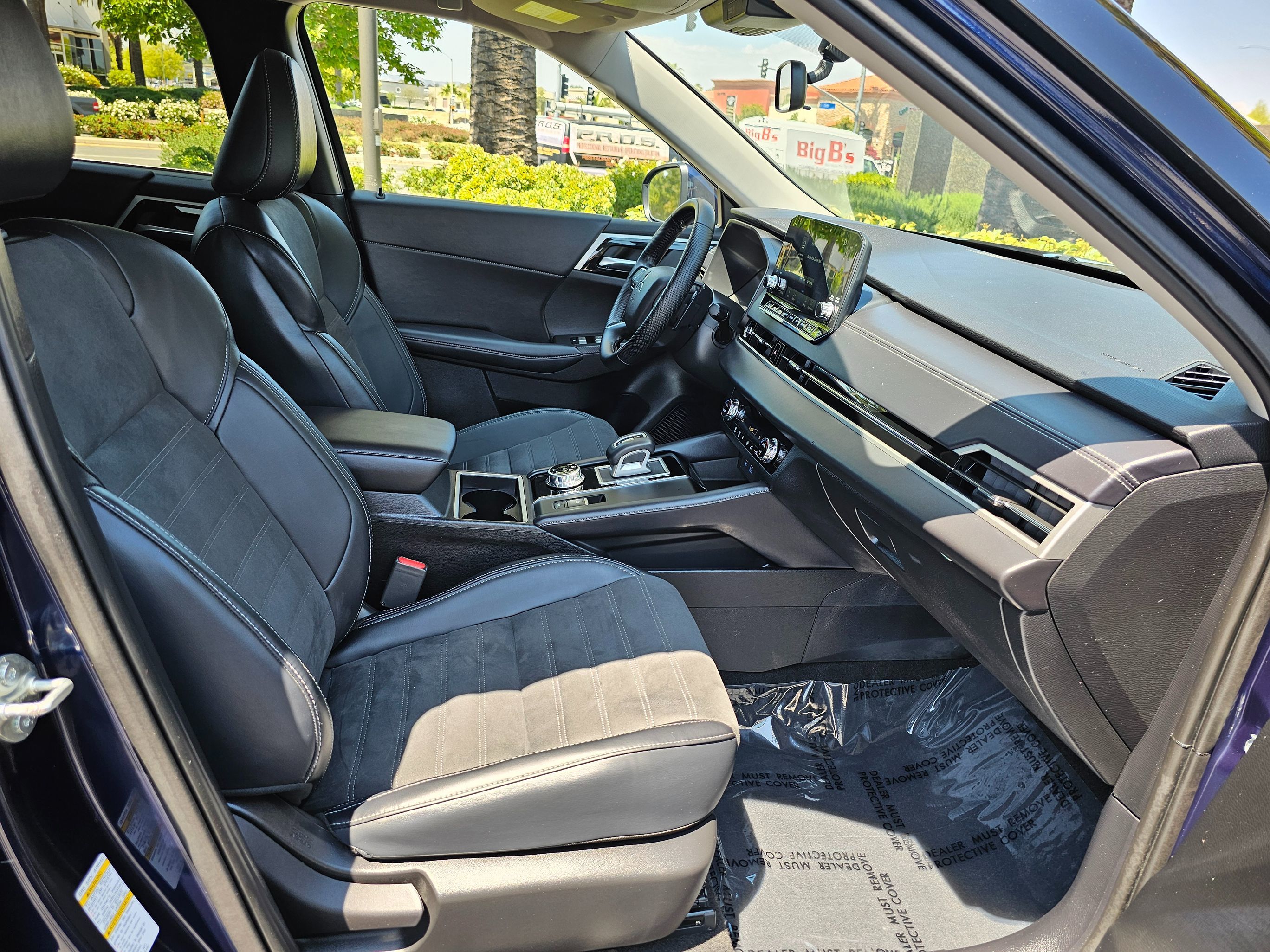 2024 Mitsubishi Outlander SE - Photo 31