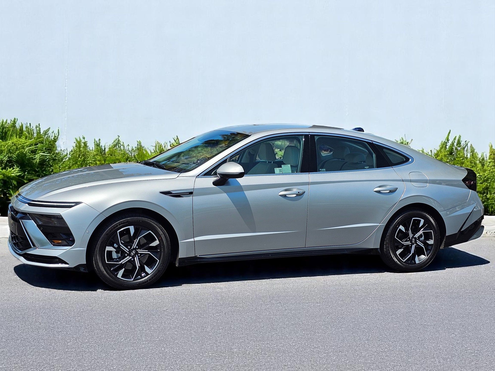 2025 Hyundai Sonata SEL - Photo 9