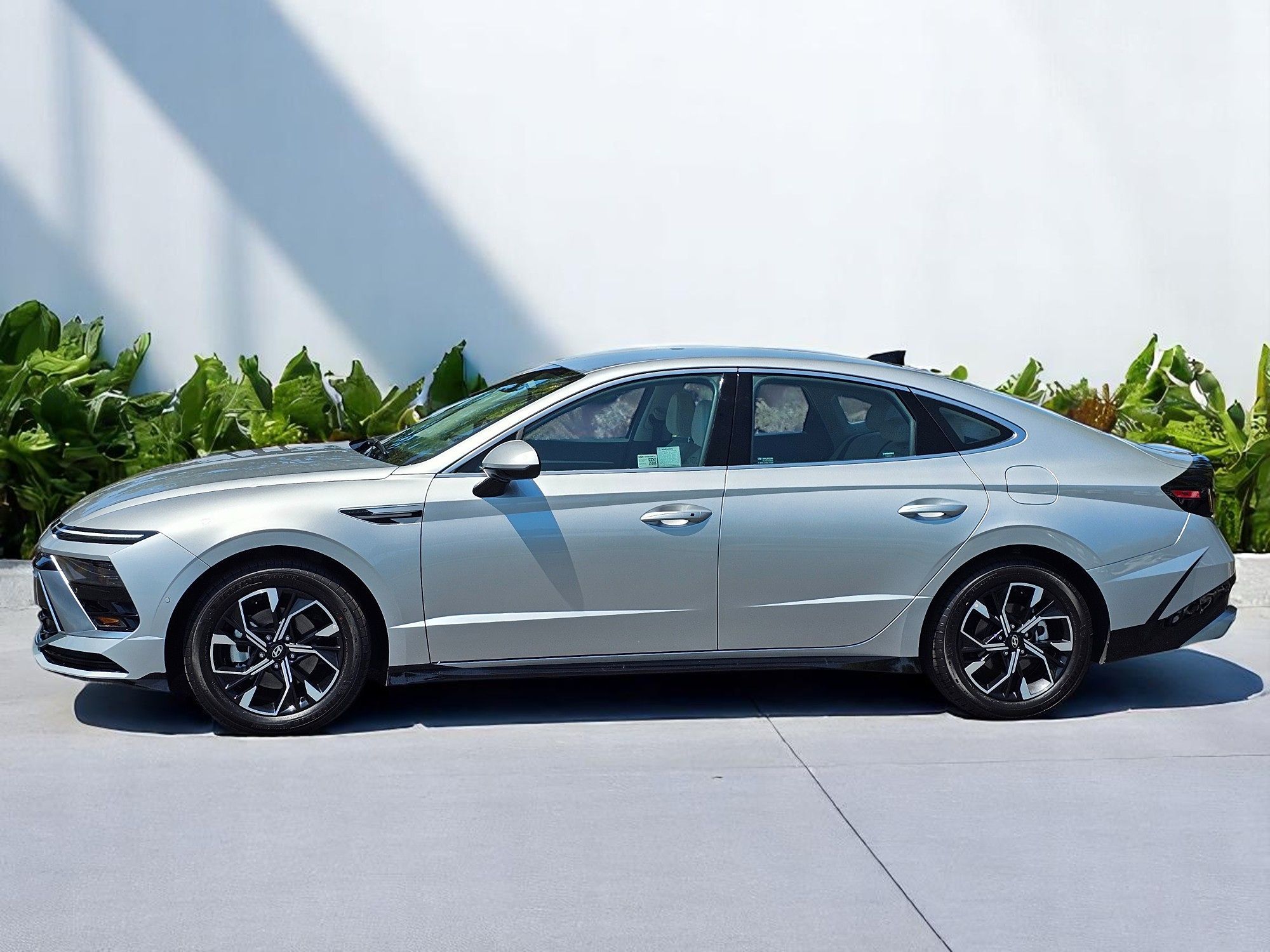 2025 Hyundai Sonata SEL - Photo 11