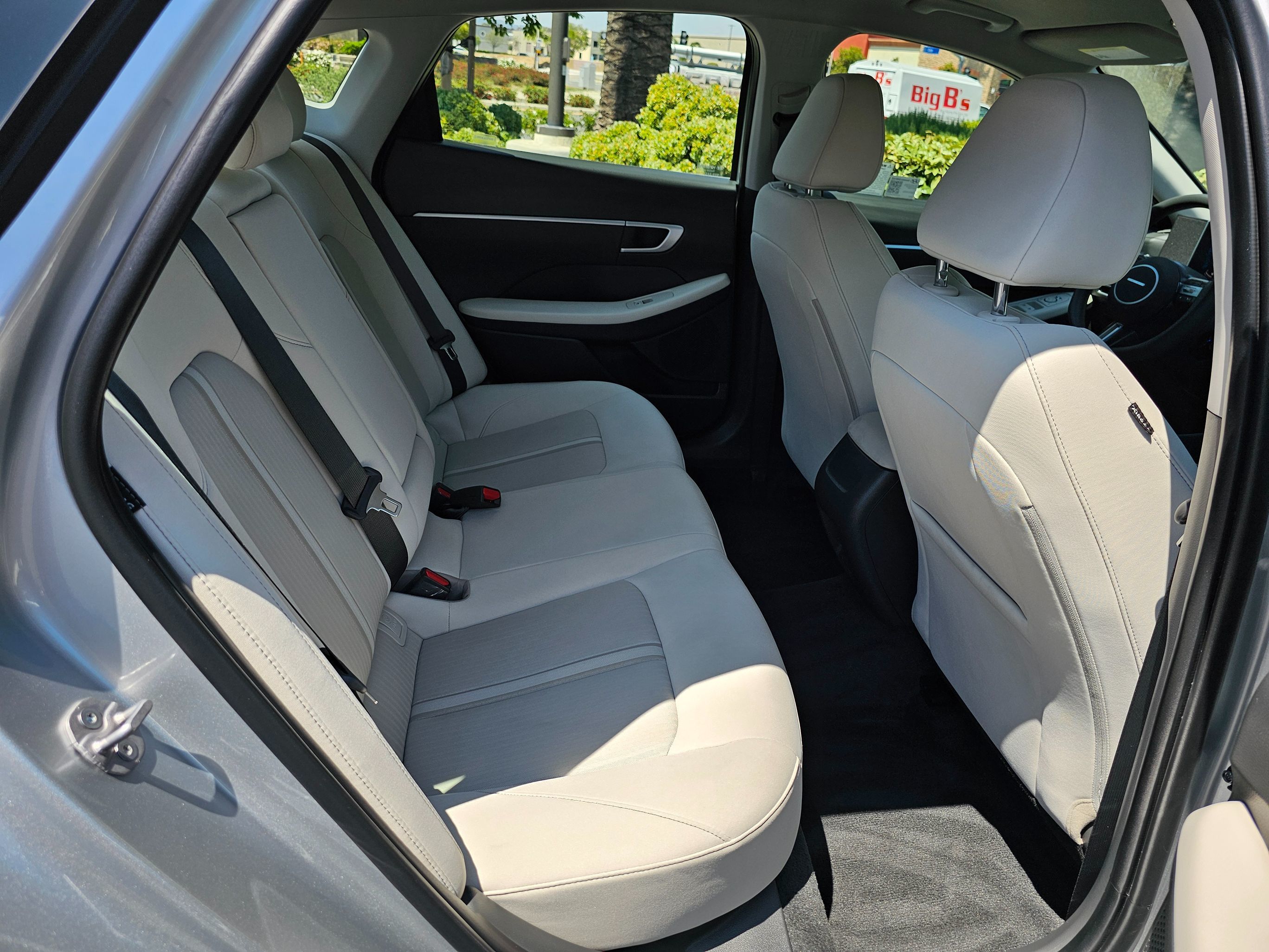 2025 Hyundai Sonata SEL - Photo 25