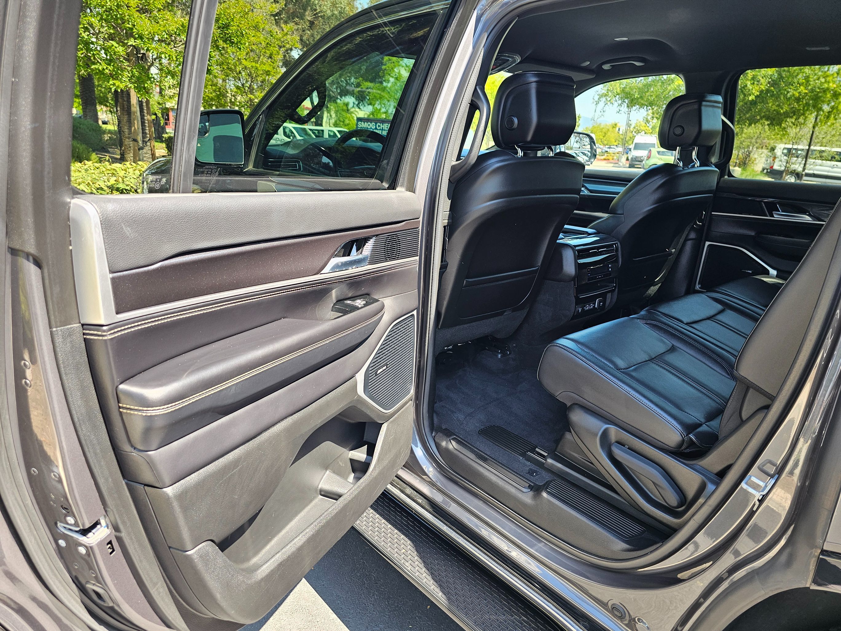 2022 Jeep Wagoneer Series I photo 10